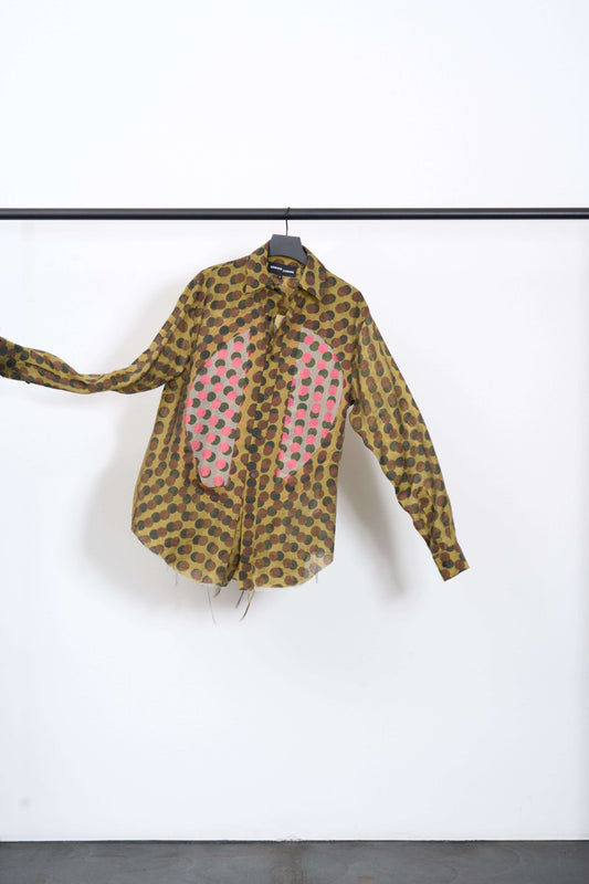 OPTICAL LUNG WINDOW SHIRT featuring khaki brown and pink dot patterns, showcasing unique color variations.