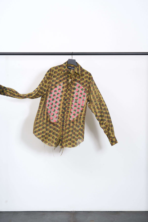 OPTICAL LUNG WINDOW SHIRT featuring khaki brown and pink dot patterns, showcasing unique color variations.