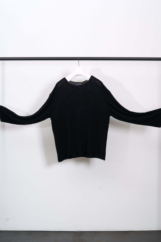 Schwarzes baumwolle kaschmir stricktop mit langen Ärmeln, leicht und semi-transparent, ideal für Übergangszeiten.